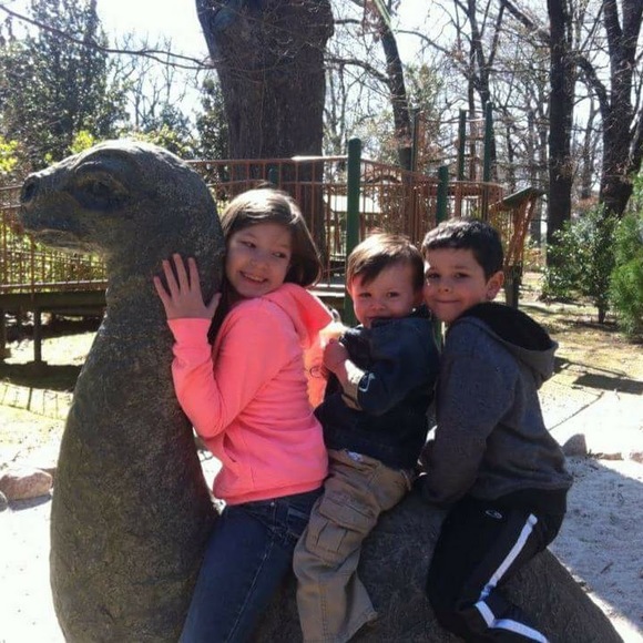 Meet your Posher, Ashley - Picture 1 of 1